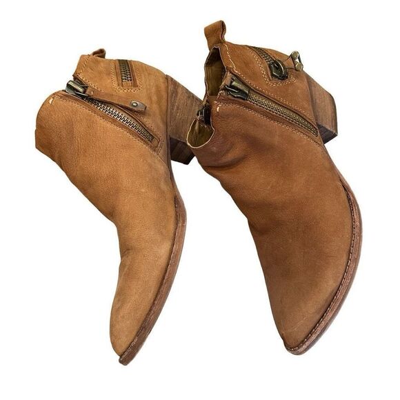 Dolce Vita Saylor brown bootie - Picture 3 of 7